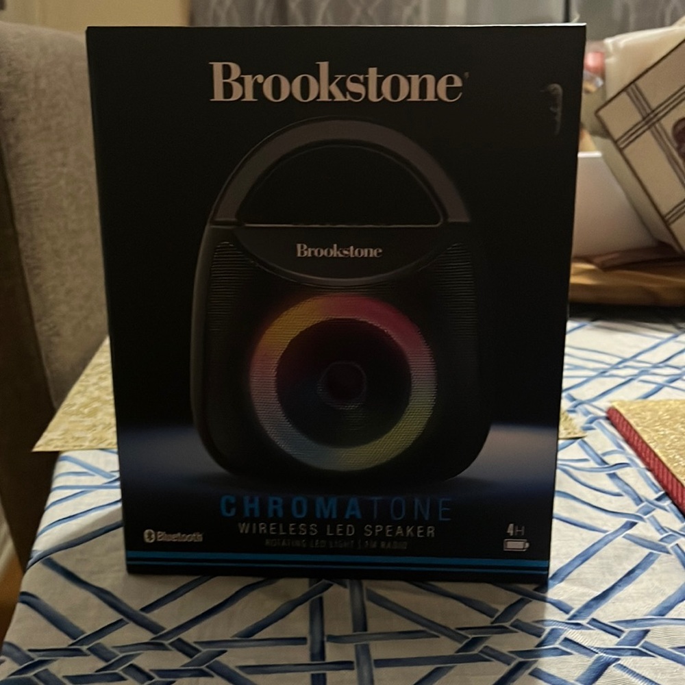 Bookstone chromatone wireless speaker with led lights